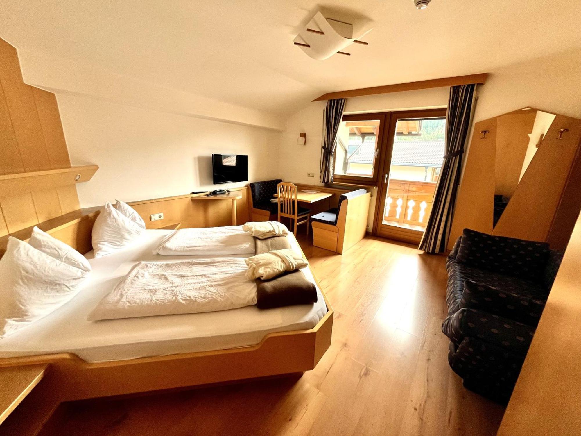 Hotel Gasthof Kircher Fiè Extérieur photo